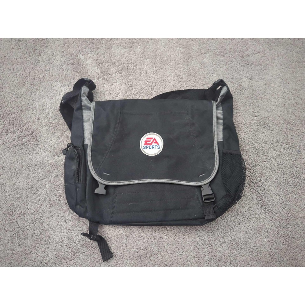 EA Sports Video Game Carrying Travel Case Leed's Black Canvas